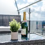 Appartement Centre - 2 Bed Penthouse With Balcony