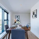 Appartement Centre - 2 Bed Penthouse With Balcony