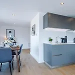 Centre - 2 Bed Penthouse With Balcony Leeds (West Yorkshire)
