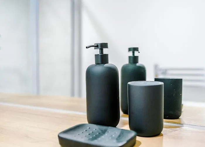 Centre - 2 Bed Penthouse With Balcony * Leeds (West Yorkshire)