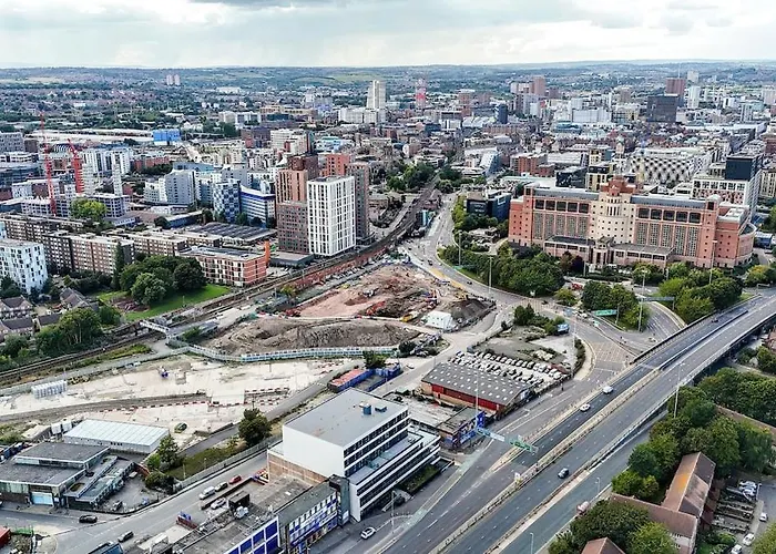 Centre - 2 Bed Penthouse With Balcony