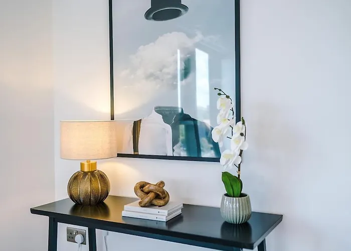 Centre - 2 Bed Penthouse With Balcony Apartamento