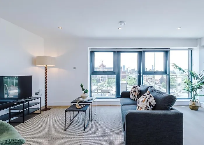 Centre - 2 Bed Penthouse With Balcony Apartamento *