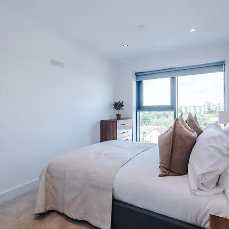 Centre - 2 Bed Penthouse With Balcony Apartamento *